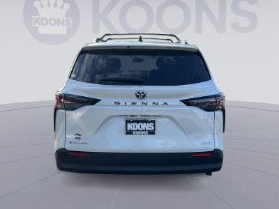 2025 Toyota Sienna XLE