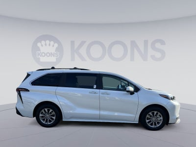2025 Toyota Sienna XLE