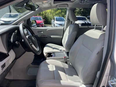 2020 Toyota Sienna XLE