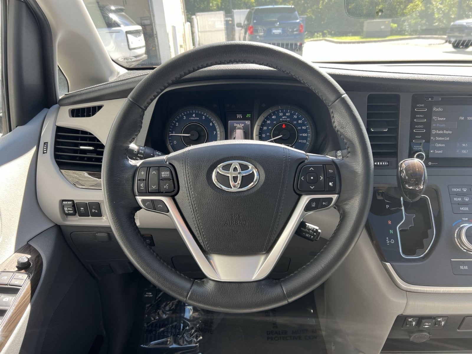 2020 Toyota Sienna XLE