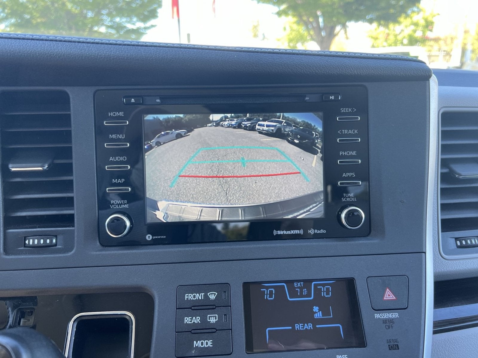 2020 Toyota Sienna XLE