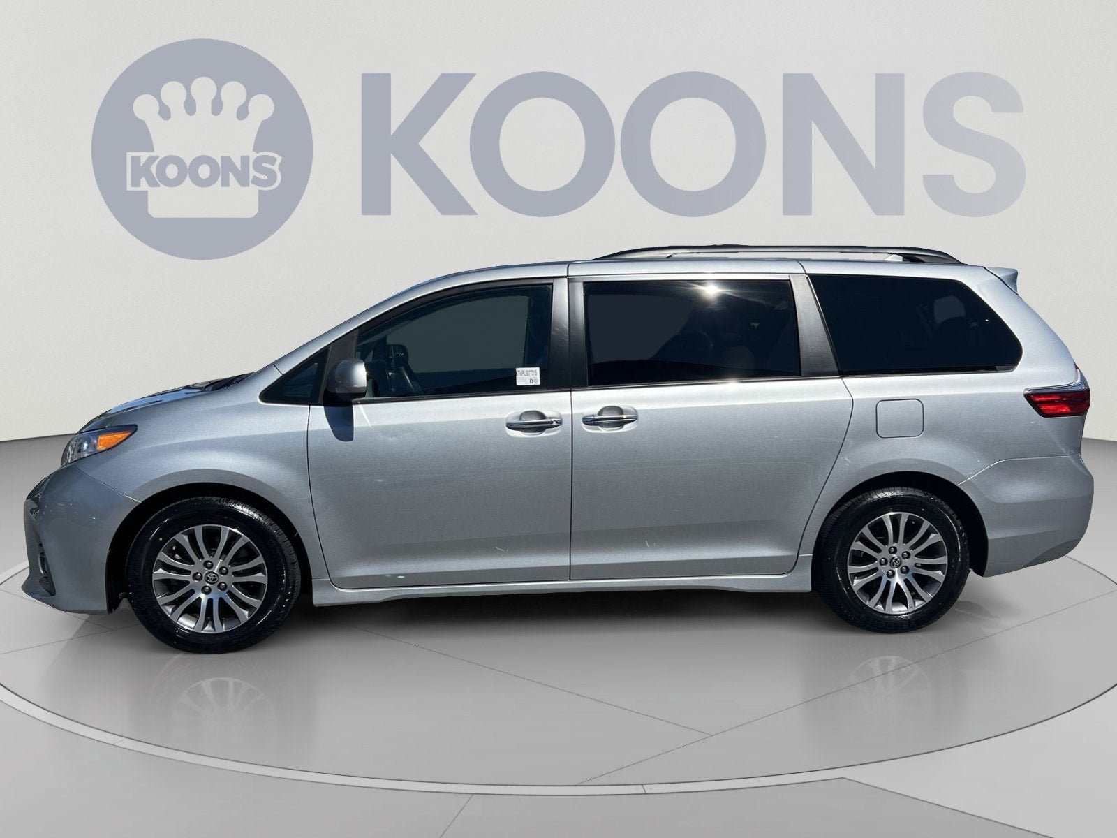 2020 Toyota Sienna XLE