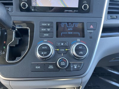 2020 Toyota Sienna XLE