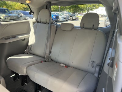 2020 Toyota Sienna XLE