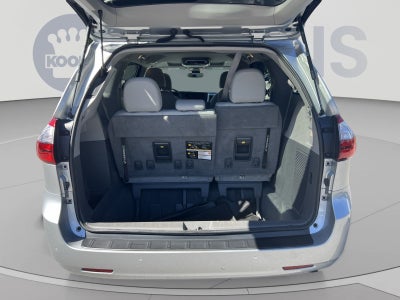 2020 Toyota Sienna XLE