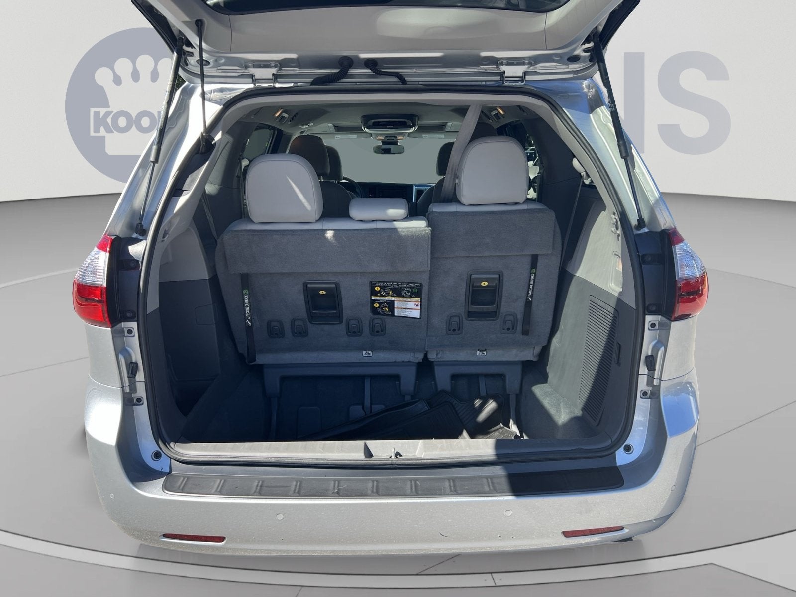 2020 Toyota Sienna XLE