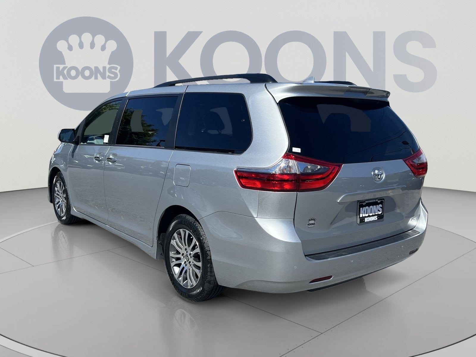 2020 Toyota Sienna XLE