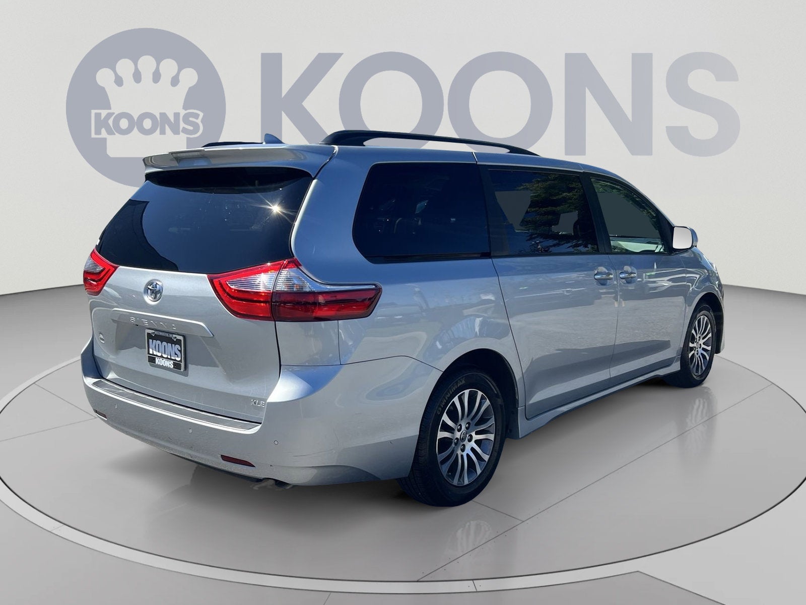 2020 Toyota Sienna XLE