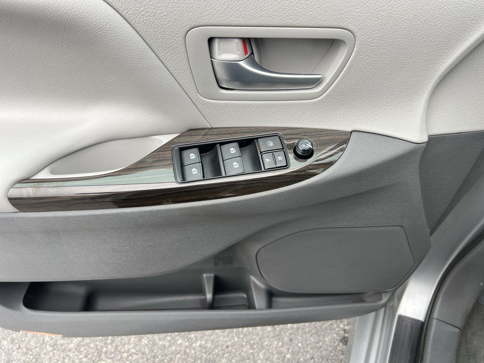 2019 Toyota Sienna XLE