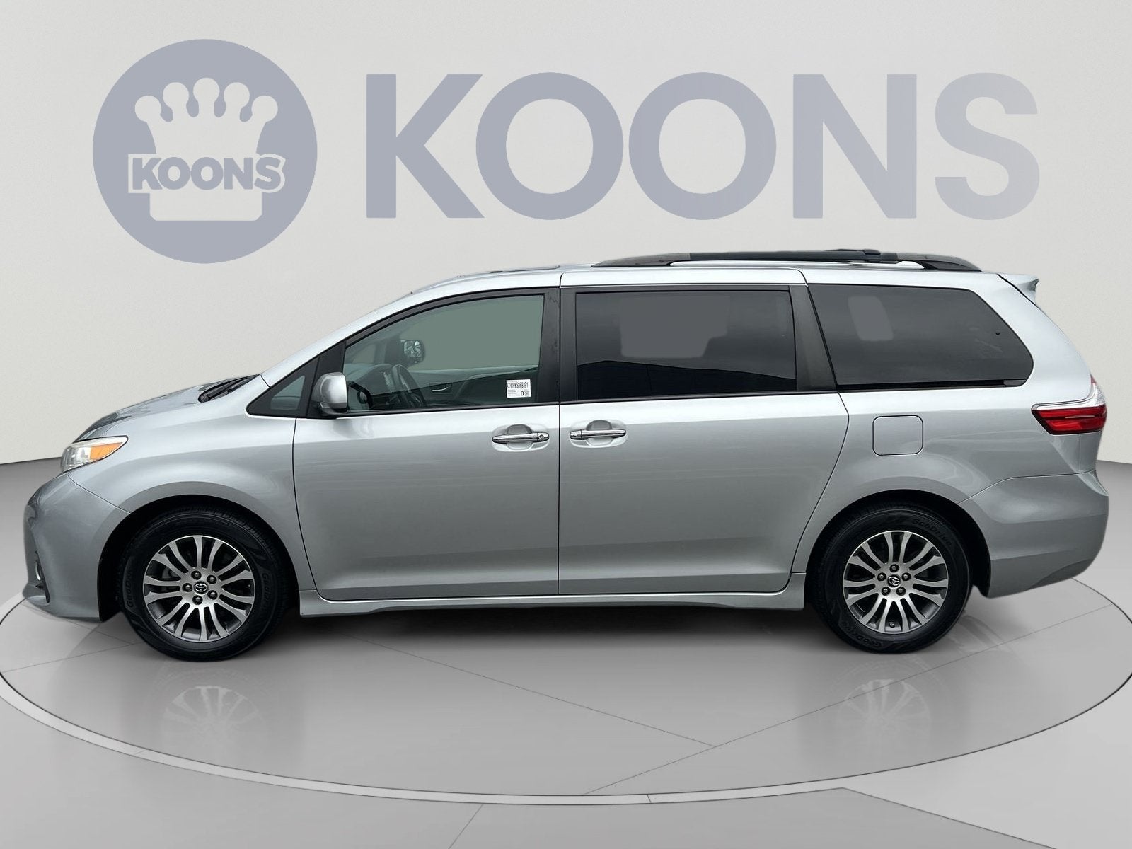 2019 Toyota Sienna XLE