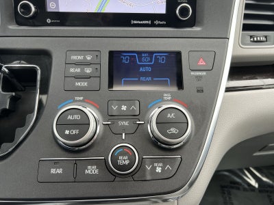2019 Toyota Sienna XLE