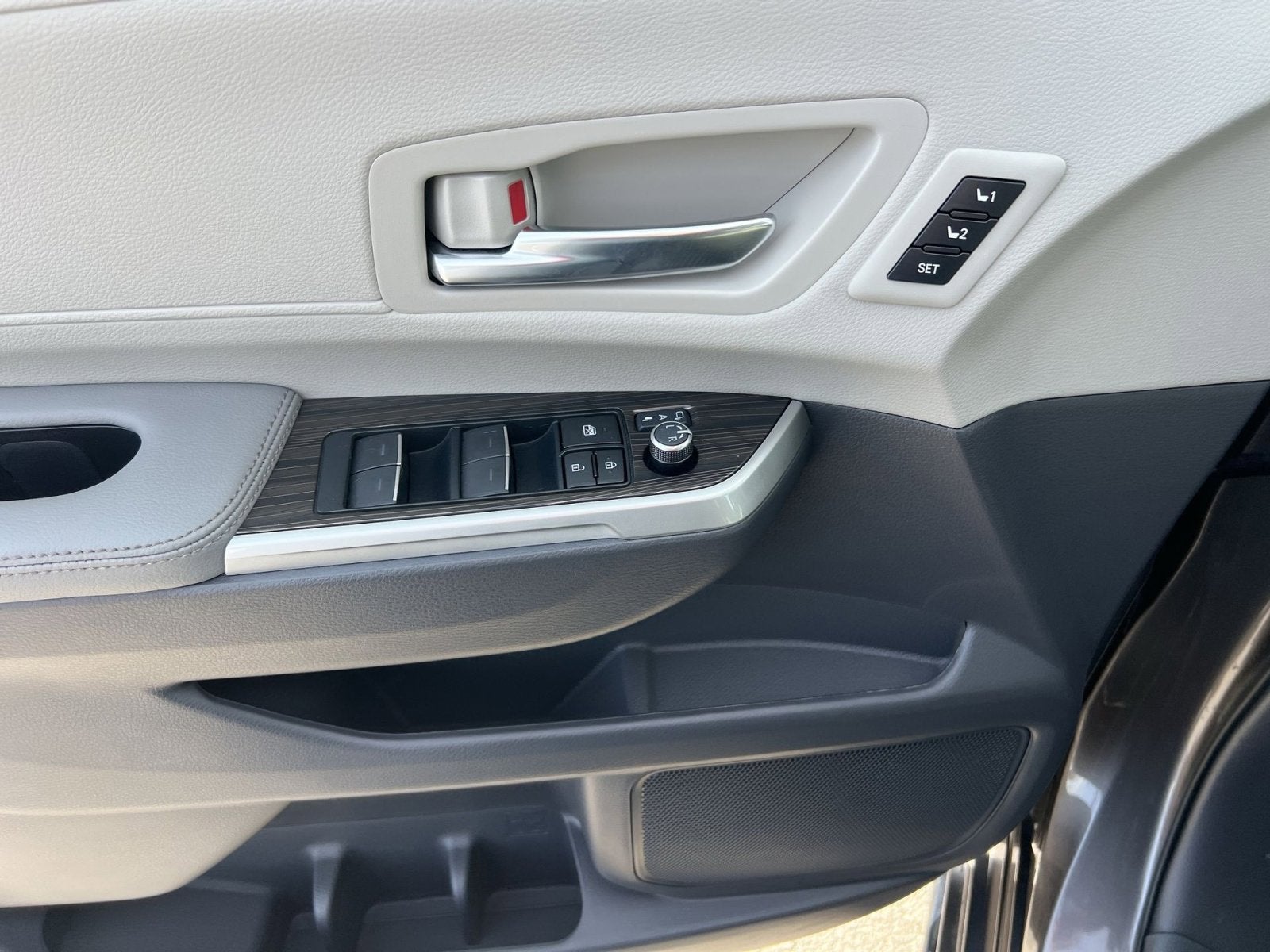 2024 Toyota Sienna Limited