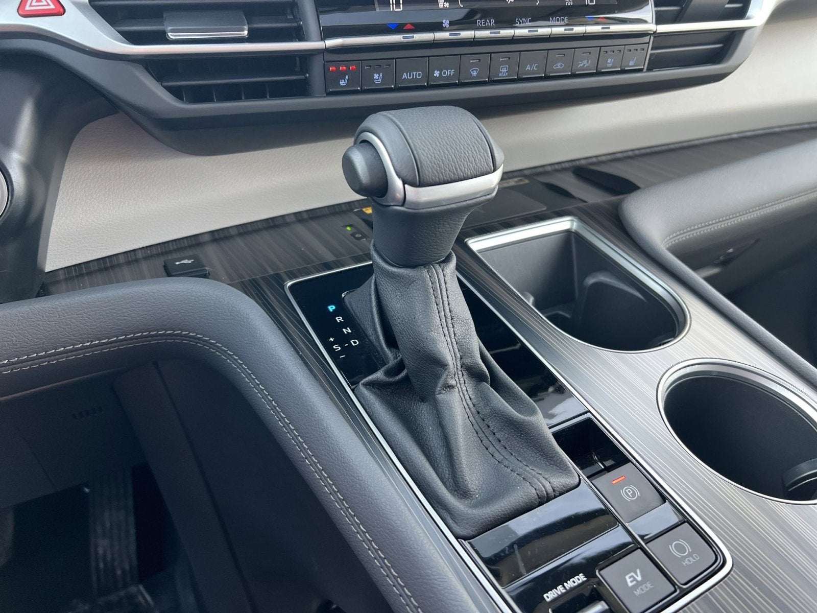 2024 Toyota Sienna Limited