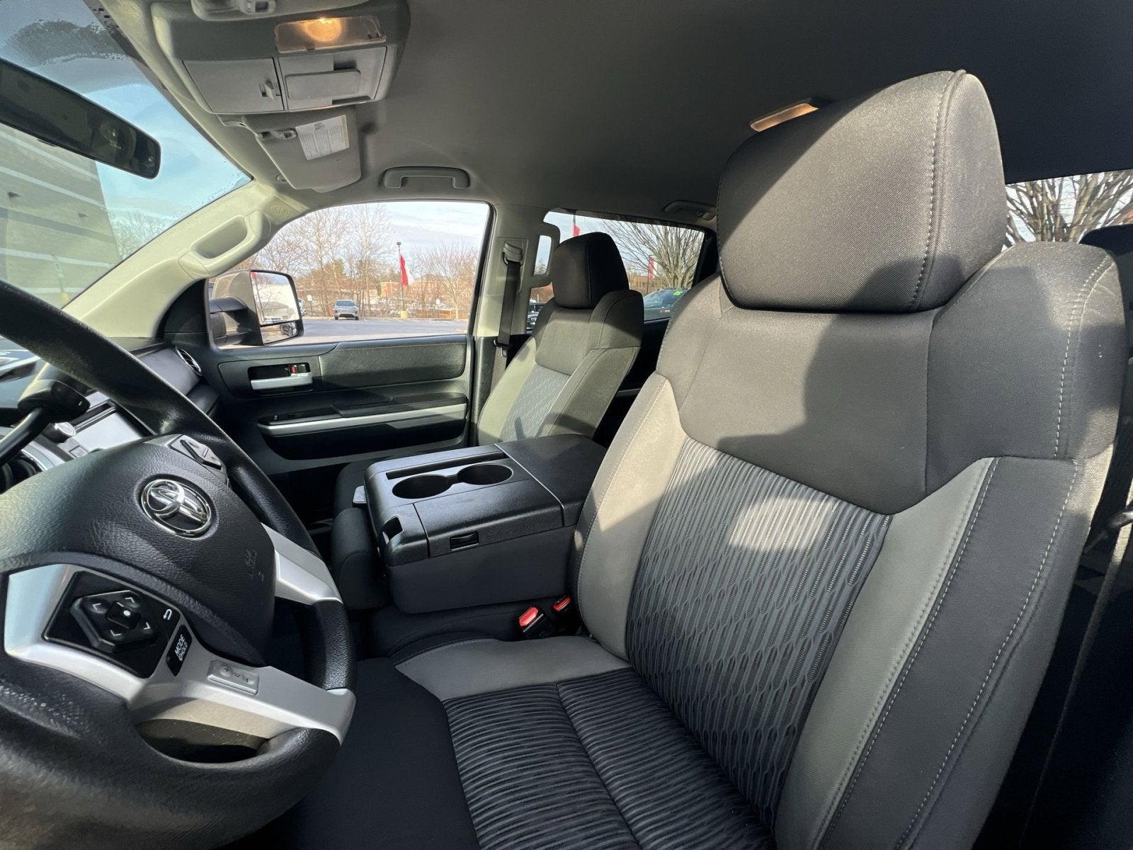 2015 Toyota Tundra SR5
