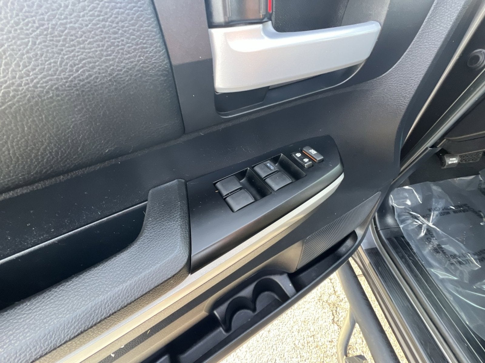 2015 Toyota Tundra SR5