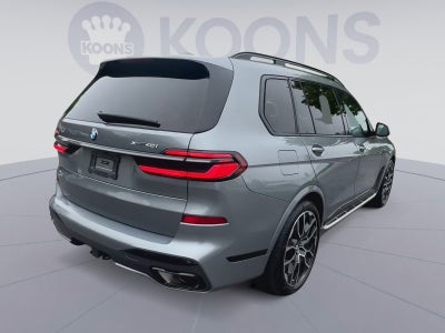 2025 BMW X7 xDrive40i