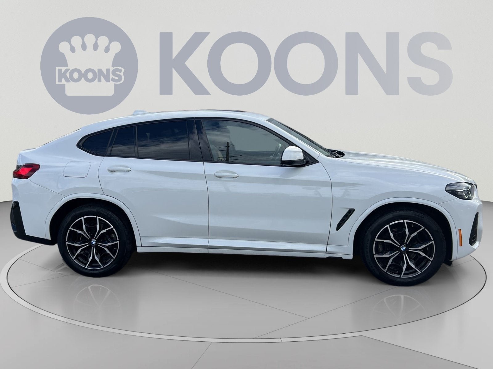 2024 BMW X4 xDrive30i