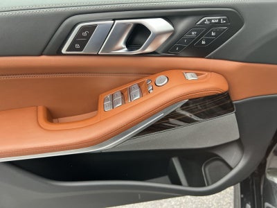 2024 BMW X7 M60i
