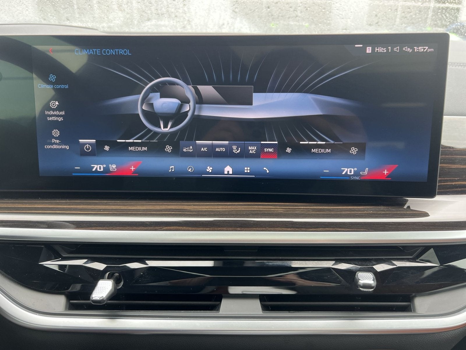 2024 BMW X7 M60i