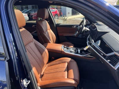 2024 BMW X7 M60i