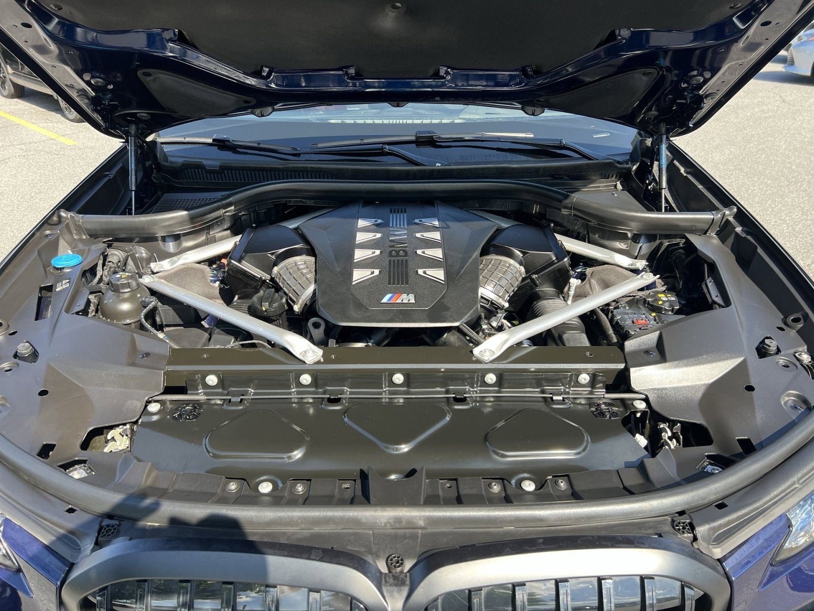 2024 BMW X7 M60i