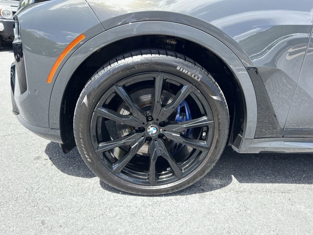 2024 BMW X7 M60i