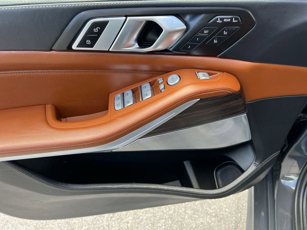 2024 BMW X7 M60i