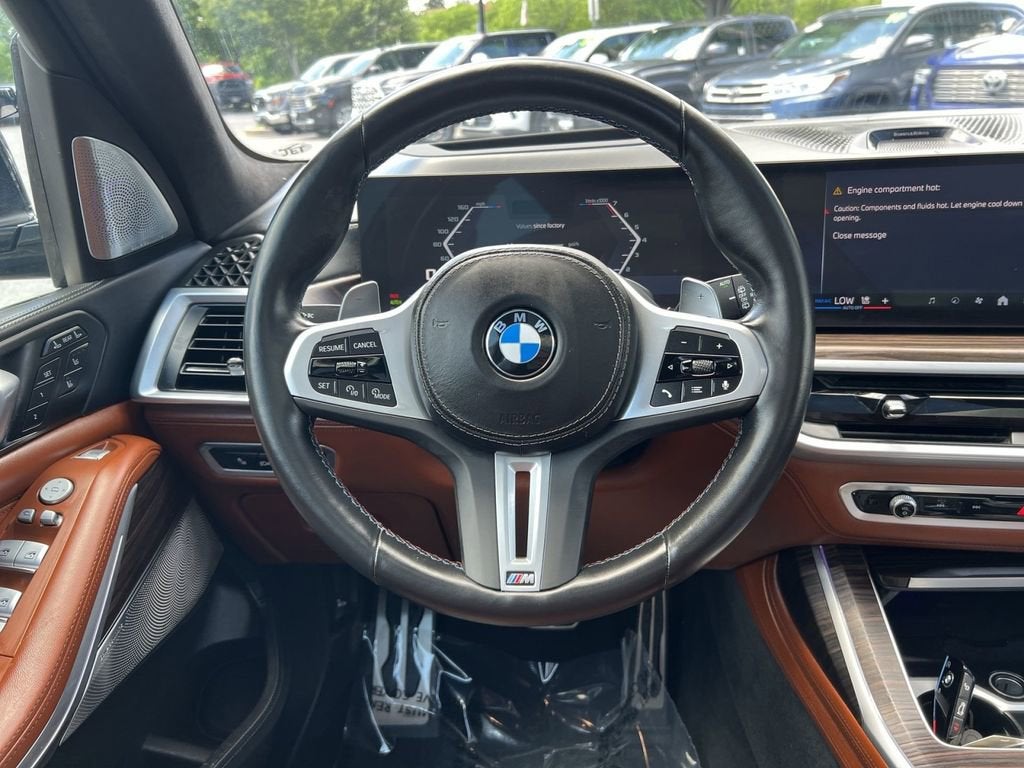 2024 BMW X7 M60i