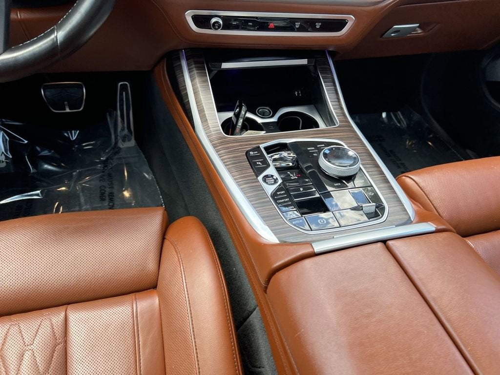 2024 BMW X7 M60i