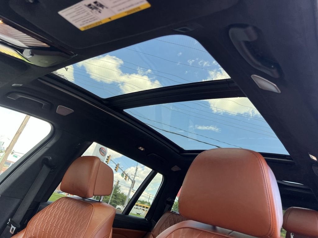 2024 BMW X7 M60i