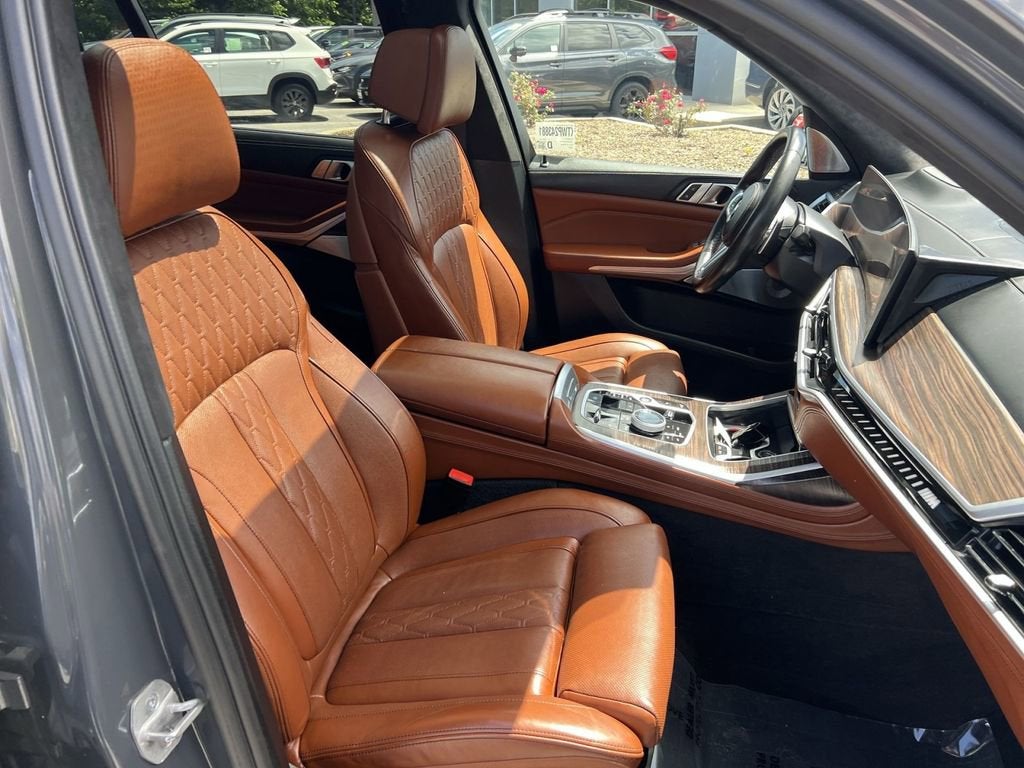 2024 BMW X7 M60i