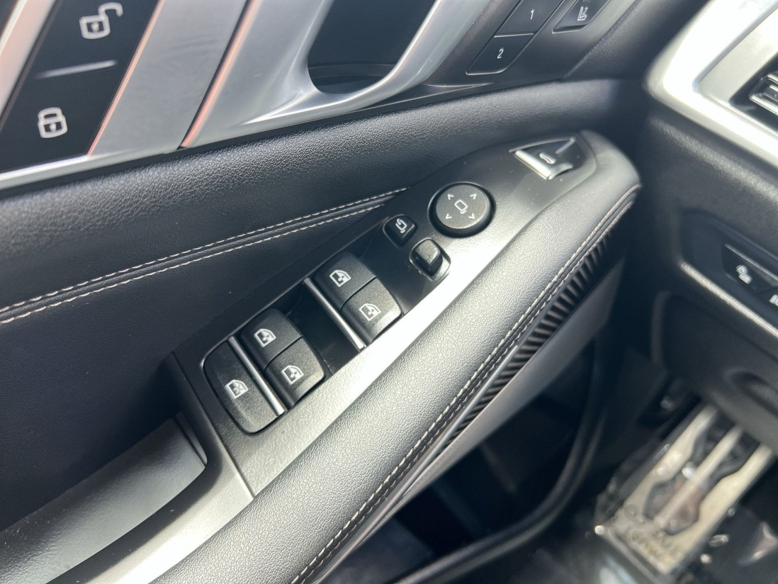 2024 BMW X5 M60i