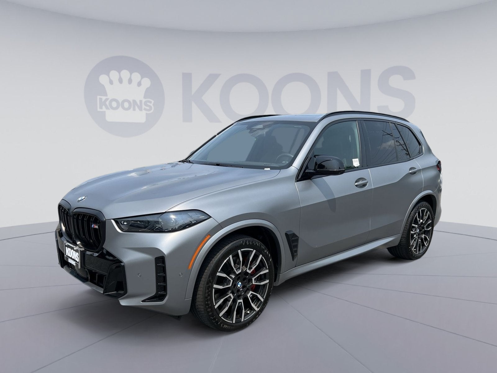 2025 BMW X5 M60i