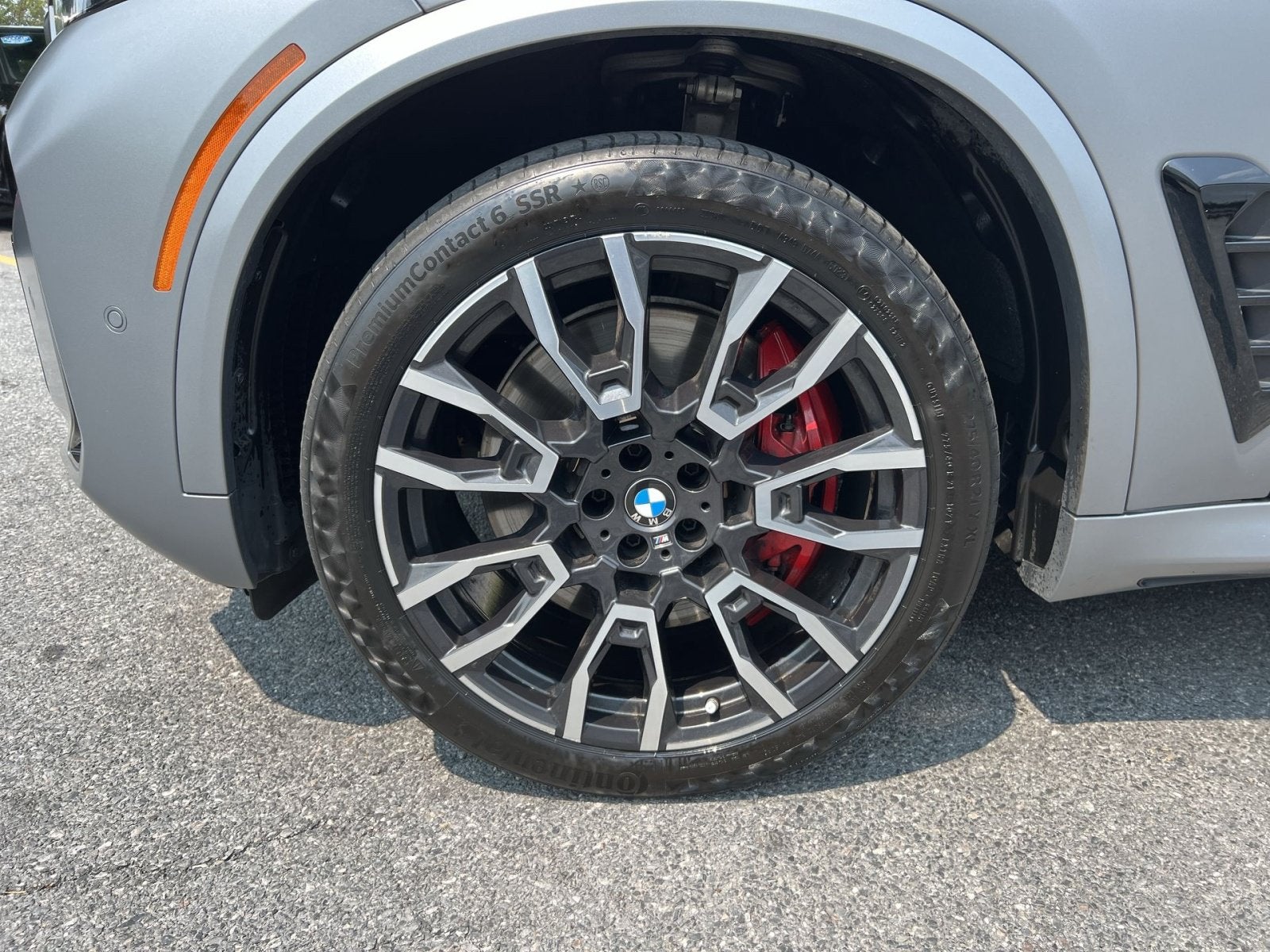 2025 BMW X5 M60i