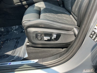 2025 BMW X5 M60i
