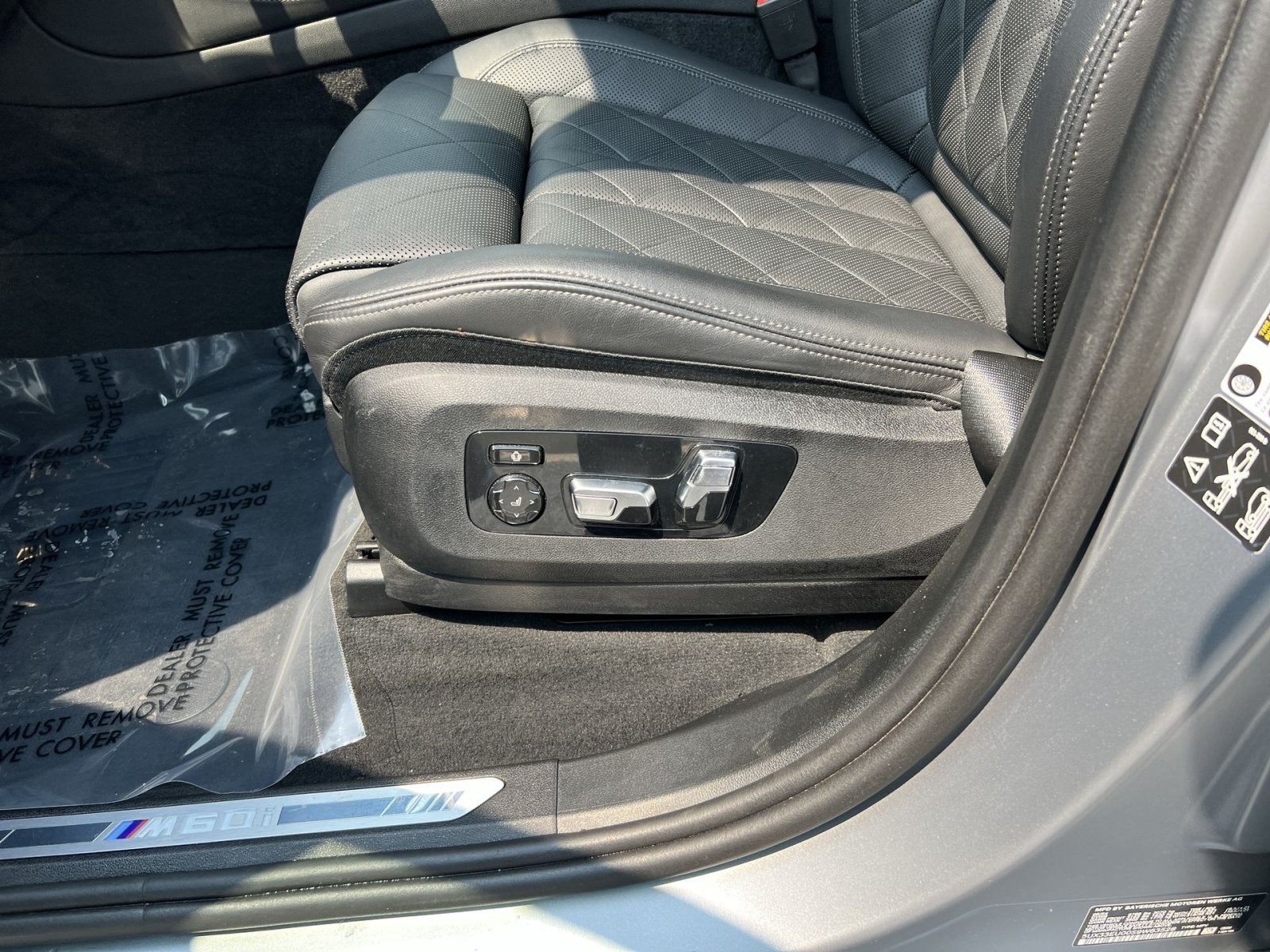 2025 BMW X5 M60i