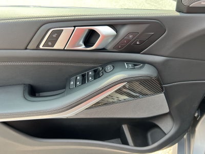 2025 BMW X5 M60i
