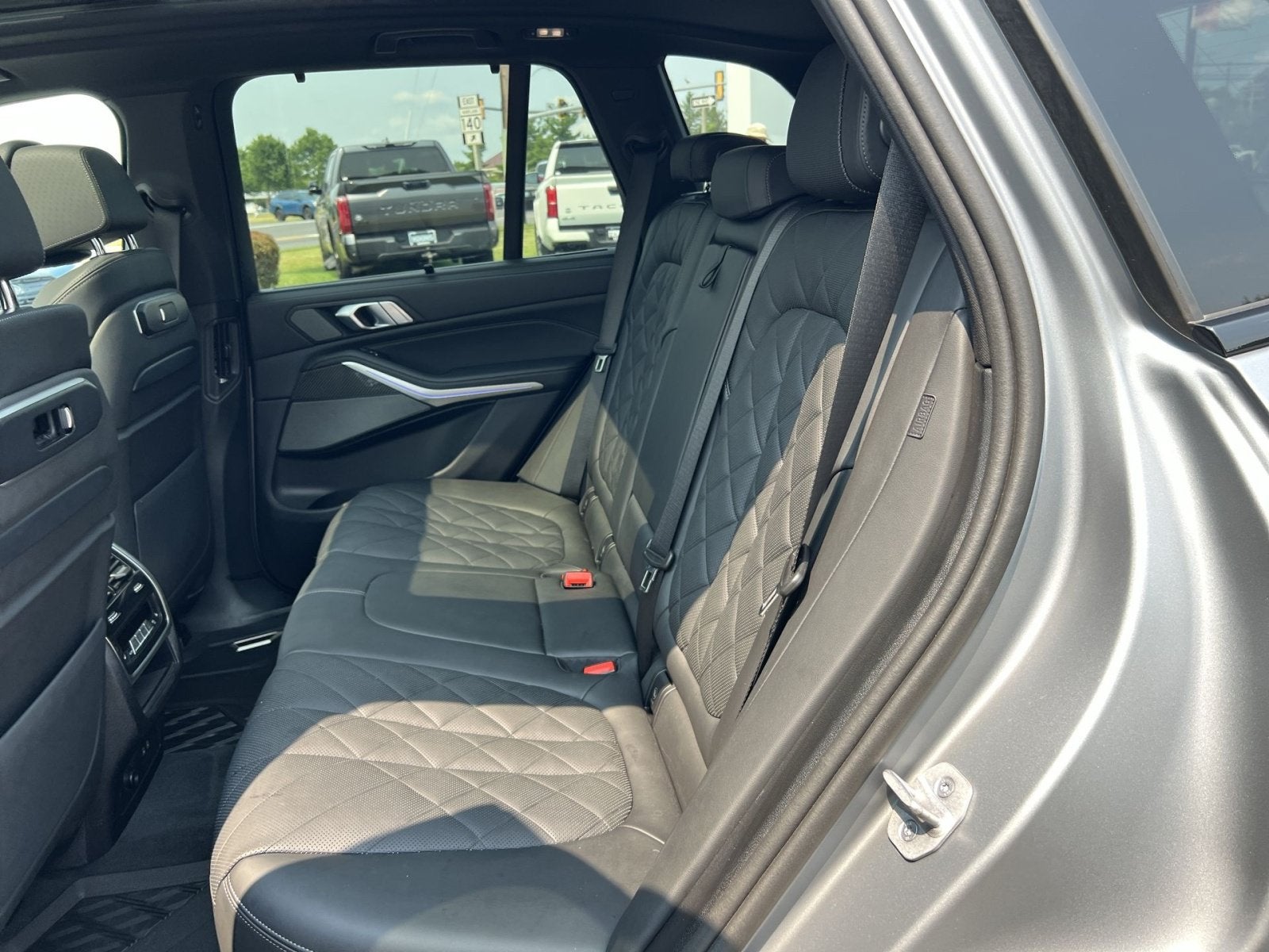 2025 BMW X5 M60i