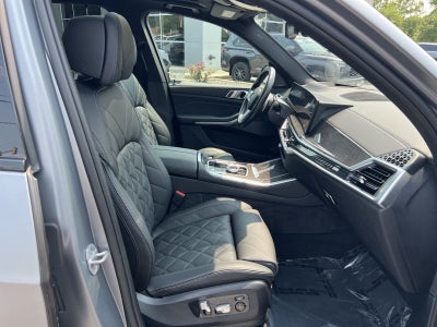 2025 BMW X5 M60i