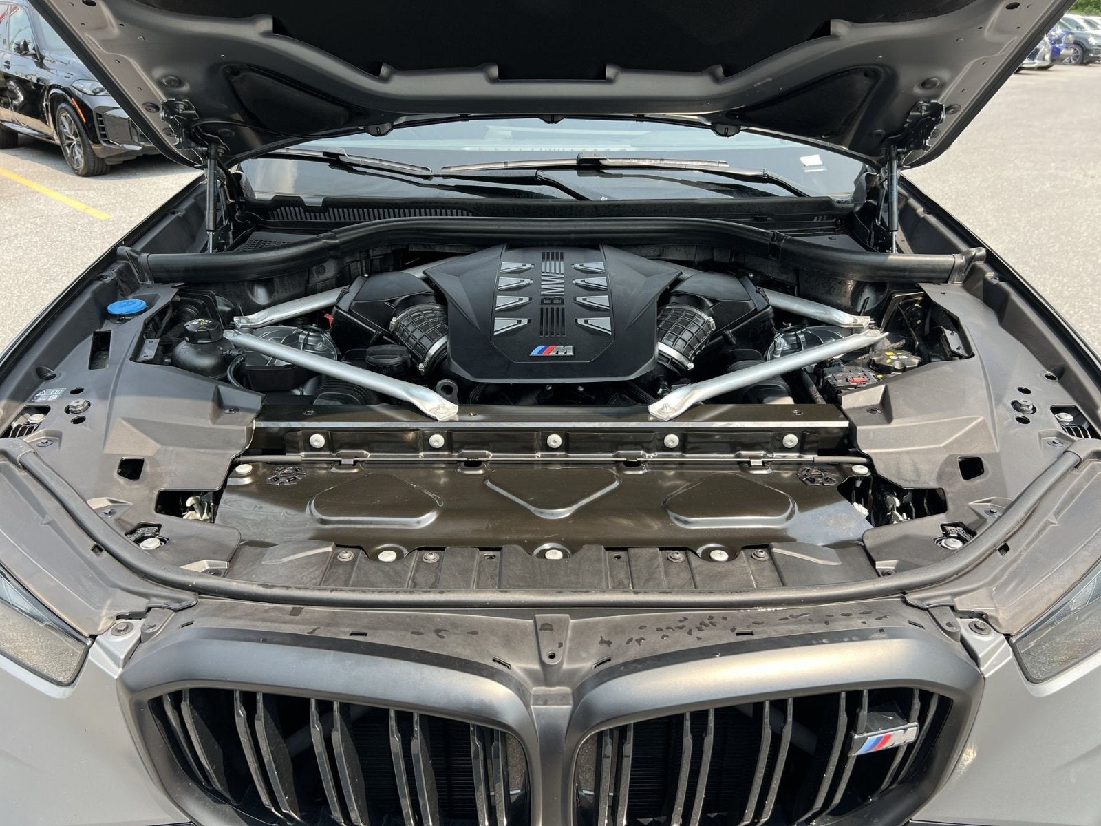 2025 BMW X5 M60i