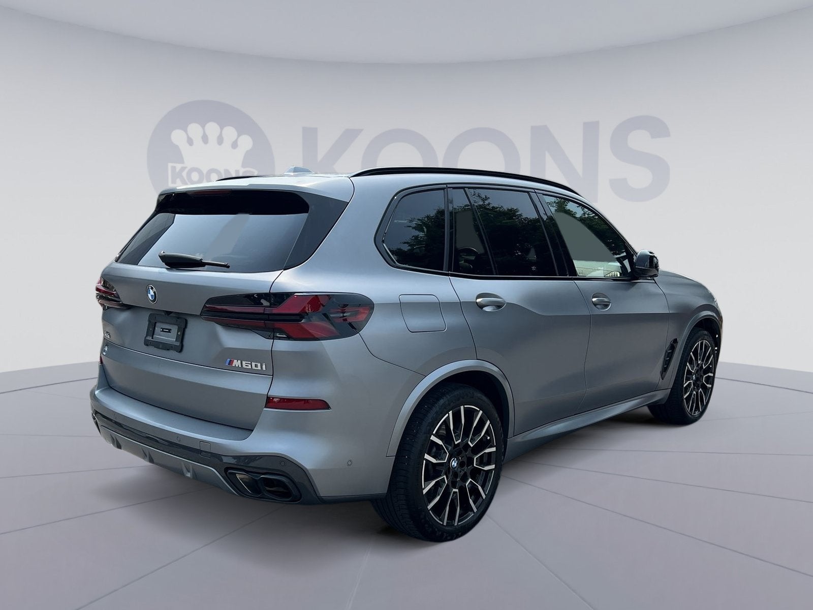2025 BMW X5 M60i