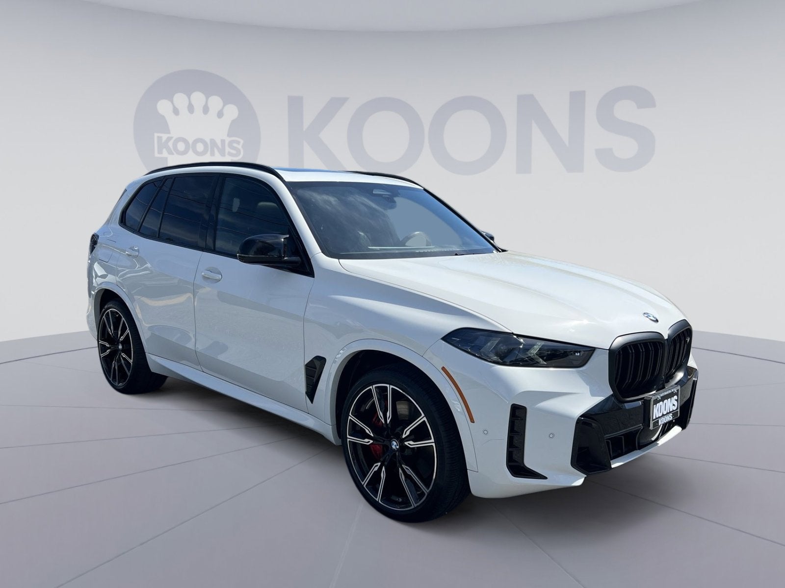 2025 BMW X5 M60i