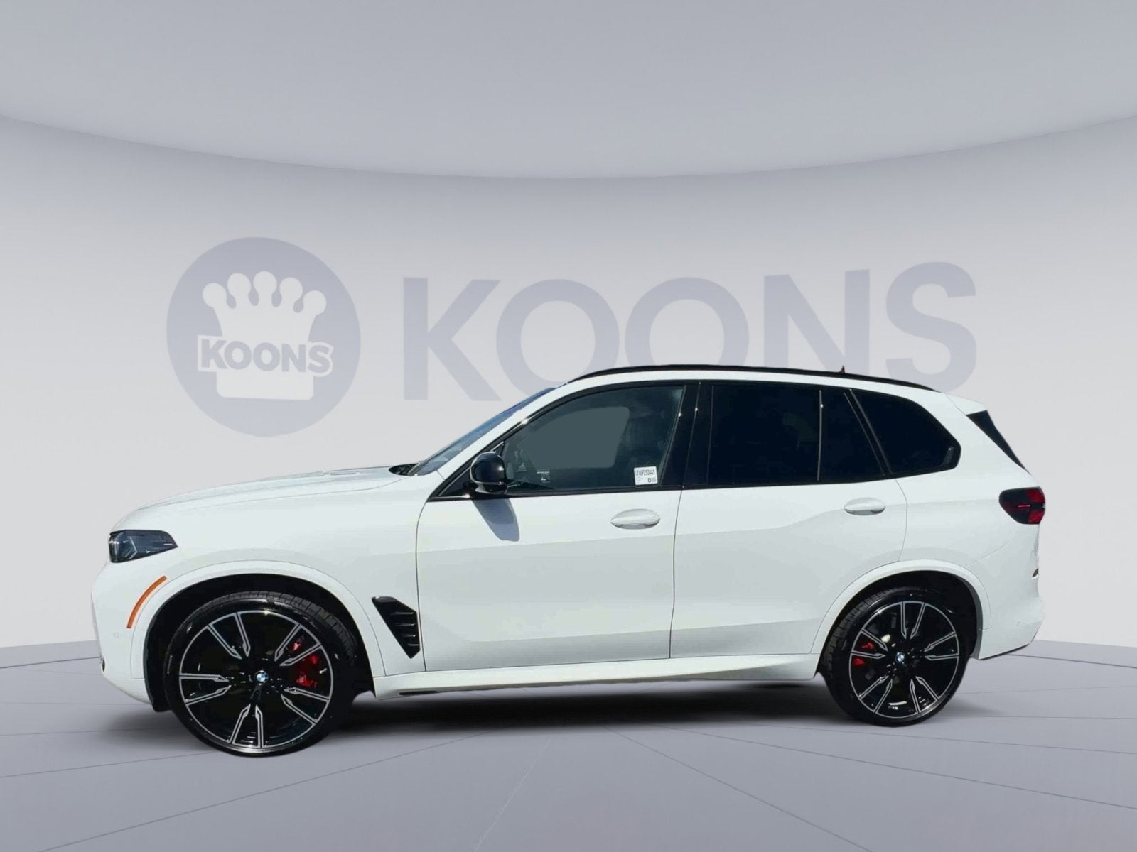 2025 BMW X5 M60i