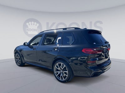 2022 BMW X7 M50i