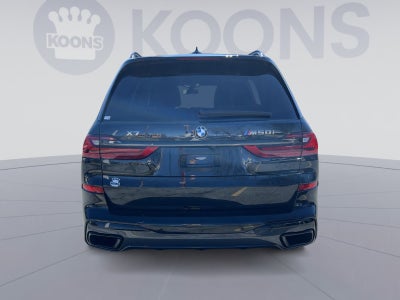 2022 BMW X7 M50i