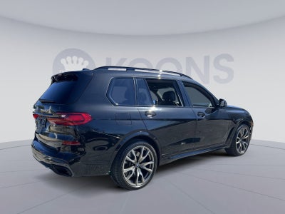 2022 BMW X7 M50i