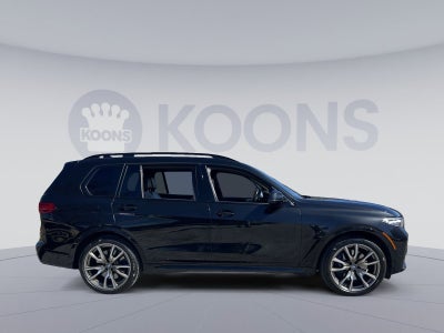 2022 BMW X7 M50i