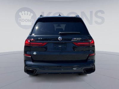 2022 BMW X7 M50i