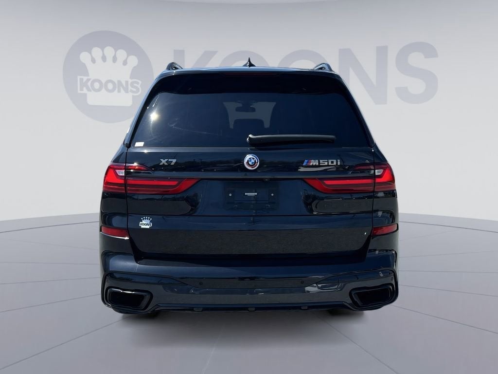 2022 BMW X7 M50i