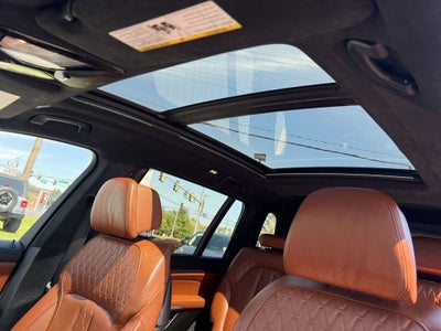 2022 BMW X7 M50i